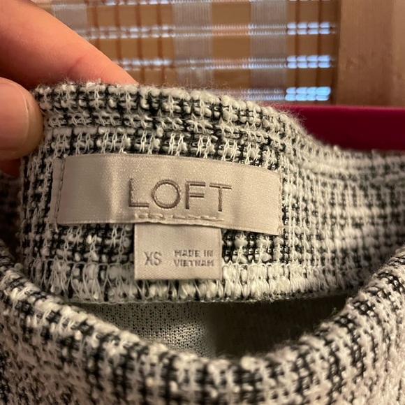 Loft Skirt - Picture 3 of 4